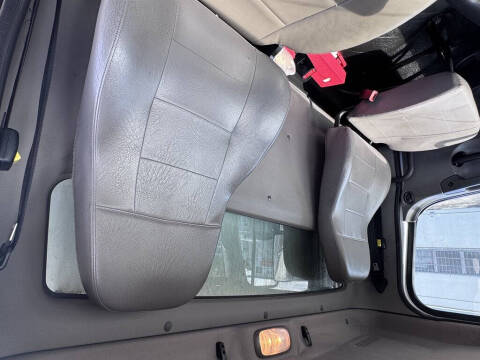 2018 Freightliner M2 106