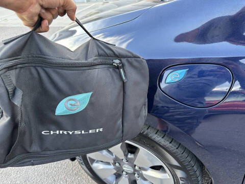 2017 Chrysler Pacifica Hybrid Platinum