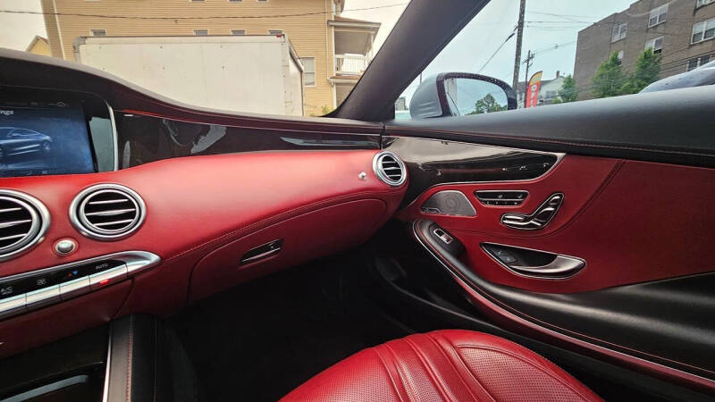 2016 Mercedes-Benz S-Class AMG S 63