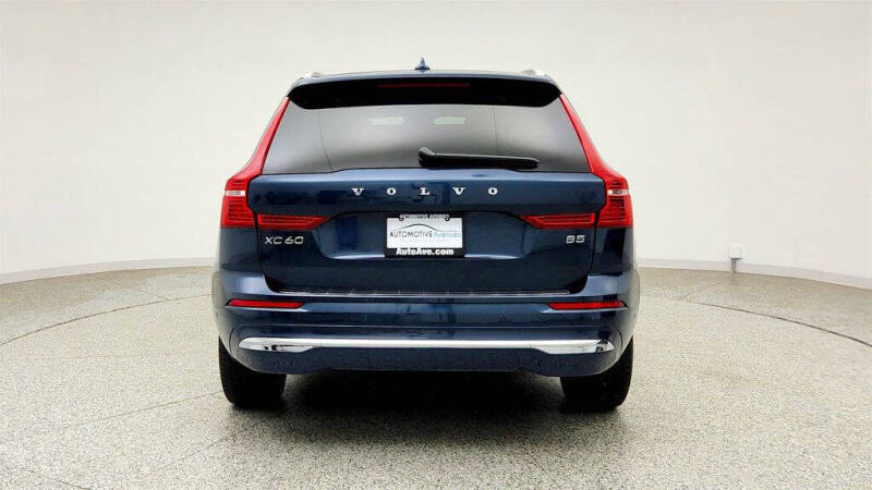 2022 Volvo XC60 B5 Inscription