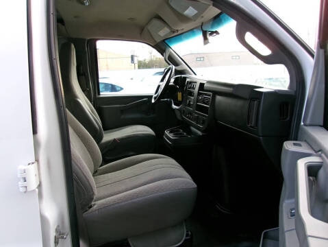 2017 Chevrolet Express 2500