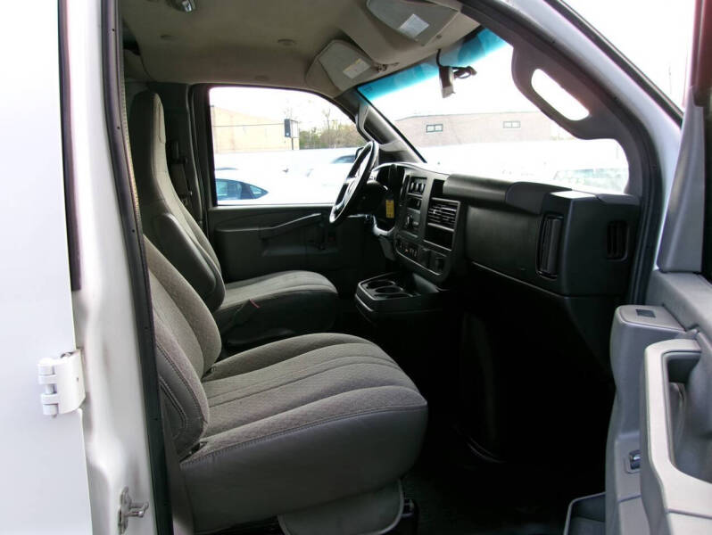 2017 Chevrolet Express 2500