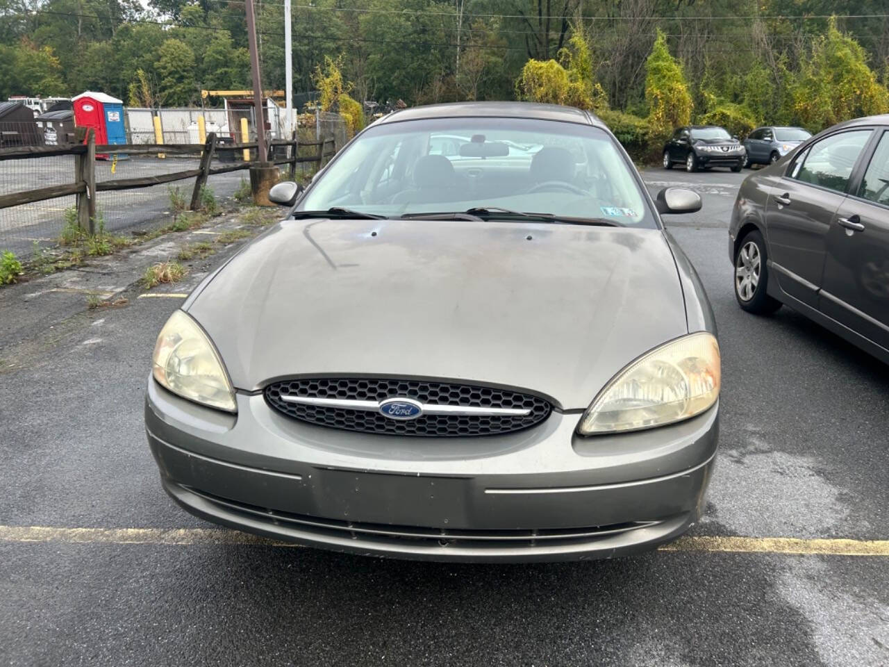 2002 Ford Taurus for sale at 100 Motors in Bechtelsville, PA