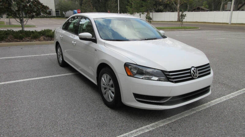 2014 Volkswagen Passat Wolfsbug Edition photo 7