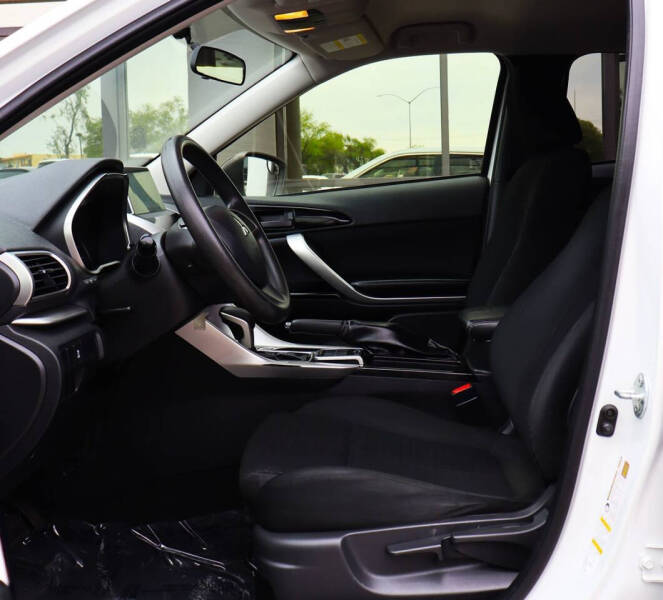 2019 Mitsubishi Eclipse Cross LE