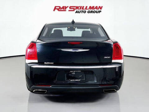 2019 Chrysler 300 Limited
