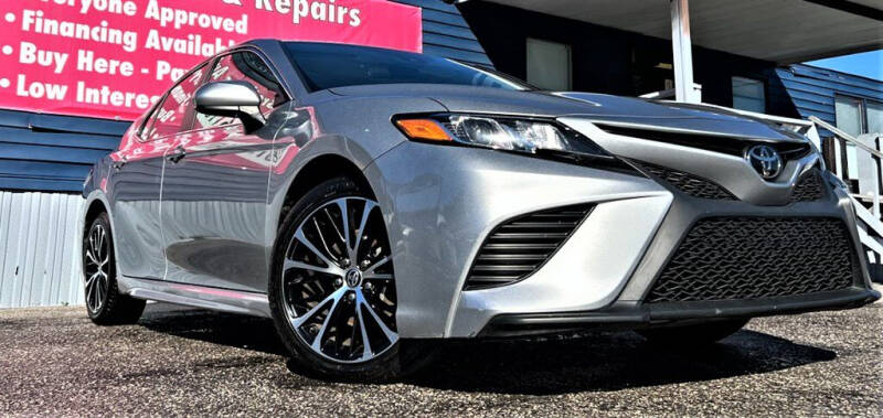 2020 Toyota Camry SE