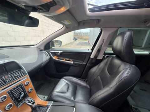 2017 Volvo XC60 T5 Inscription