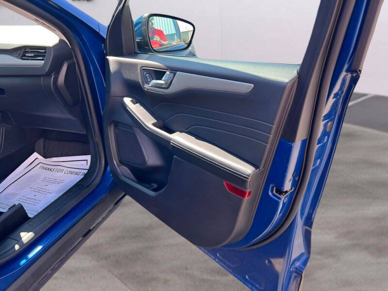 2022 Ford Escape SEL