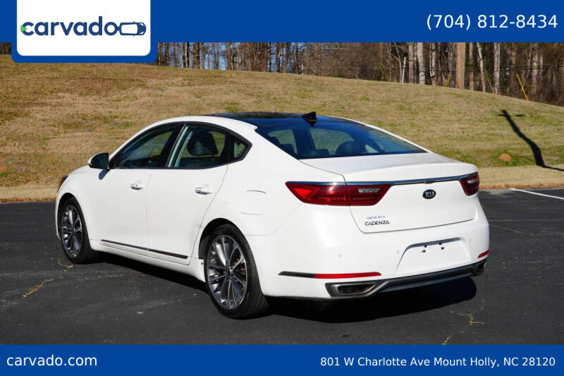 2018 Kia Cadenza Technology