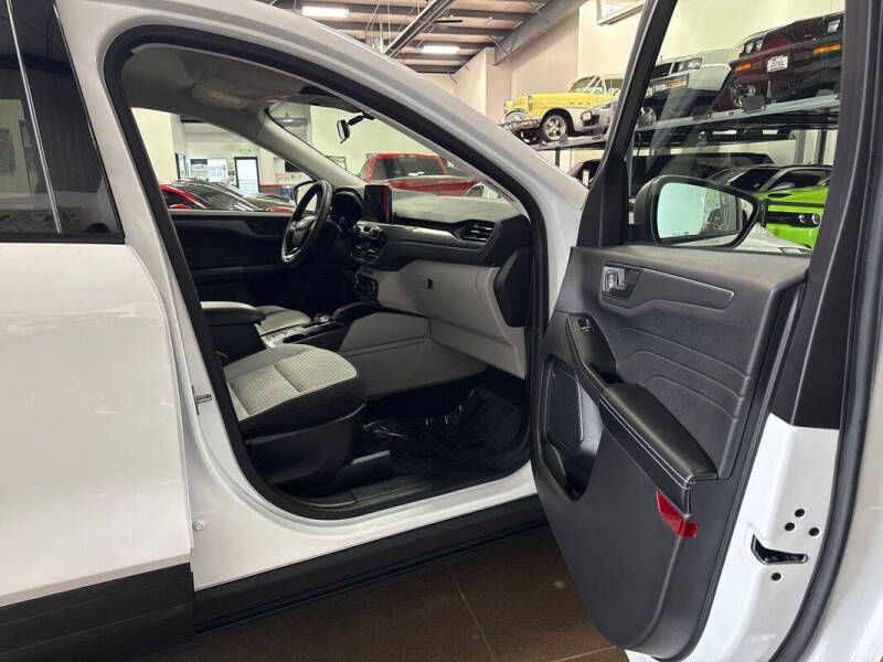 2023 Ford Escape Hybrid Active