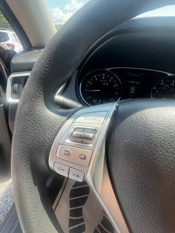2016 Nissan Rogue SV