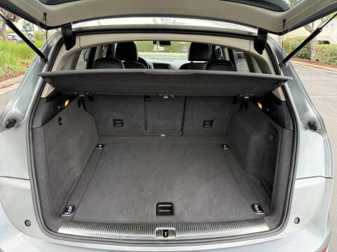 2011 Audi Q5 2.0T quattro Premium Plus