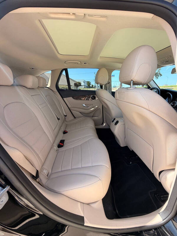 2019 Mercedes-Benz GLC GLC 300