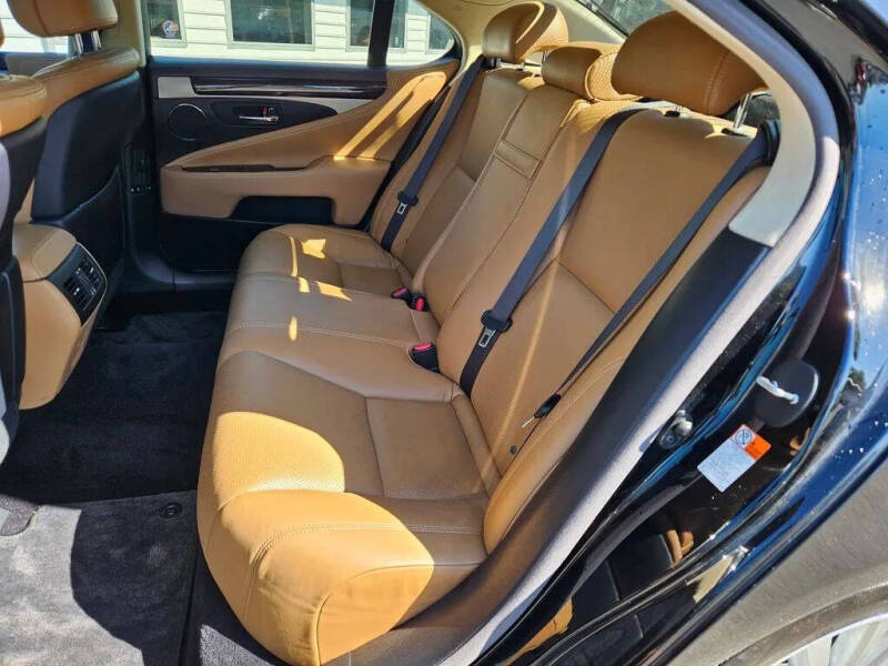 2017 Lexus LS 460