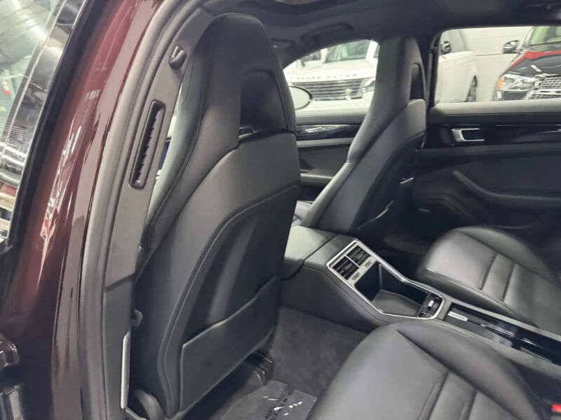 2022 Porsche Panamera