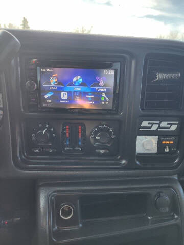 2004 Chevrolet Silverado 1500 SS