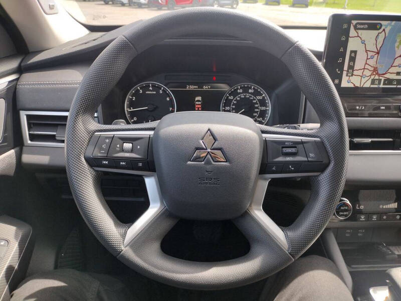 2026 Mitsubishi Outlander ES