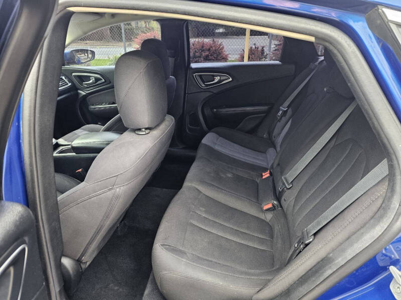 2015 Chrysler 200 Limited