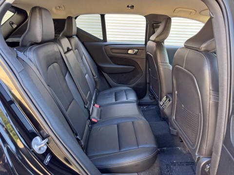 2023 Volvo XC40 B5 Core