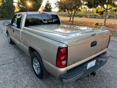 2005 Chevrolet Silverado 1500 LS