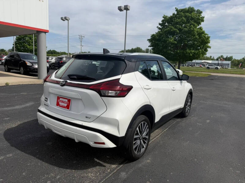 2023 Nissan Kicks SV