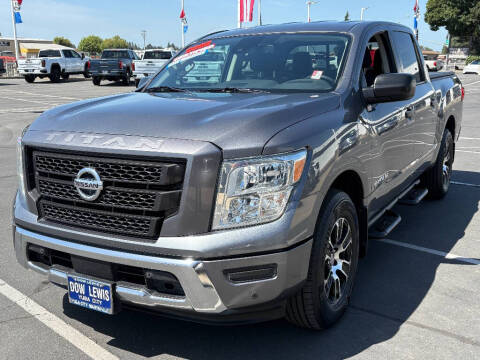 2022 Nissan Titan