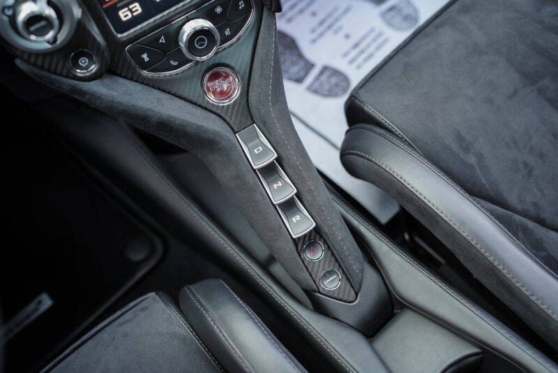 2020 McLaren 720S Performance
