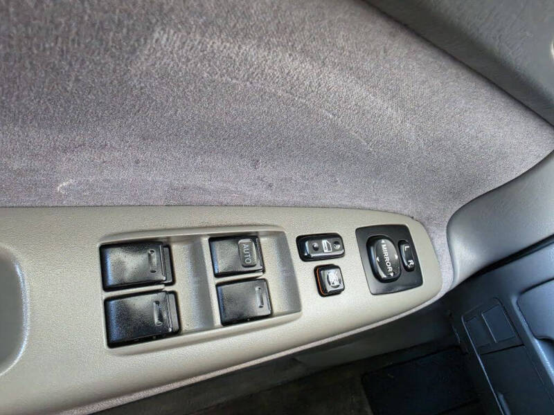 2003 Toyota Camry LE