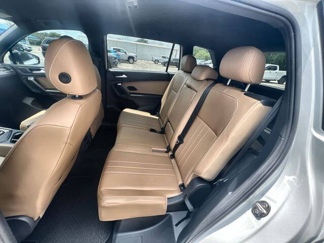 2022 Volkswagen Tiguan SE R-Line Black