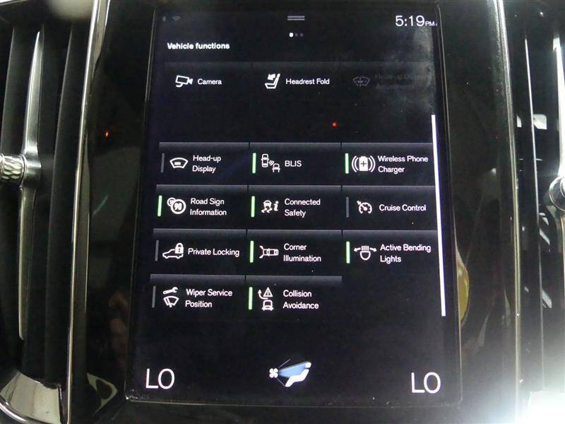 2022 Volvo S60 B5 Momentum