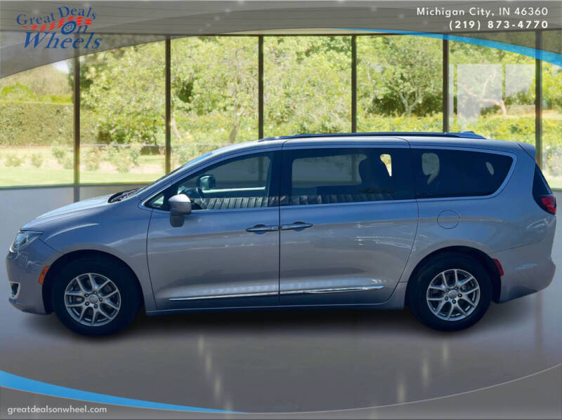 2020 Chrysler Pacifica Touring L