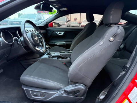 2022 Ford Mustang EcoBoost