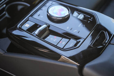 2025 BMW 5 Series 530i