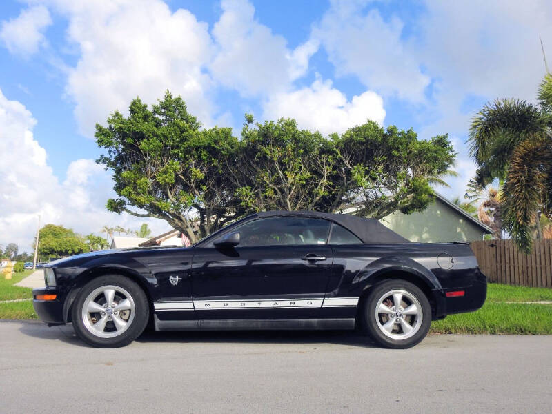2009 Ford Mustang V6 Deluxe