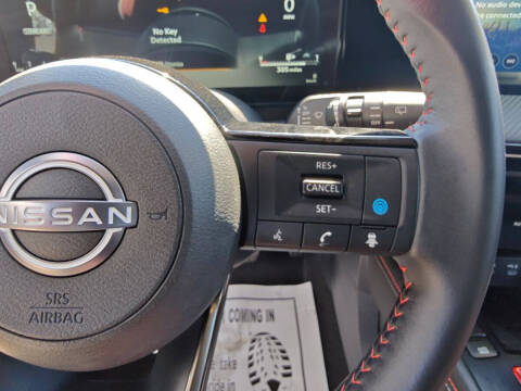 2025 Nissan Kicks SR