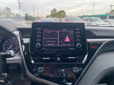 2022 Toyota Camry SE