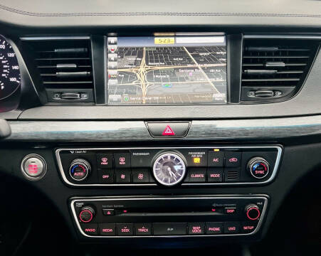 2018 Kia Cadenza Technology