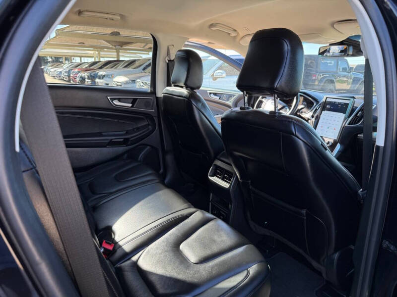 2021 Ford Edge Titanium