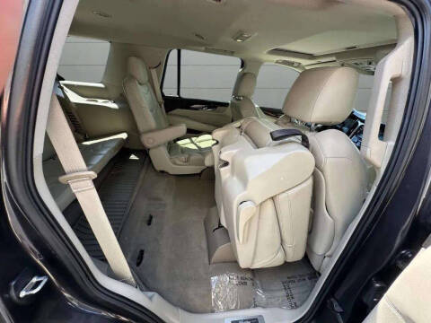 2017 Cadillac Escalade Luxury