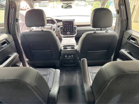 2025 GMC Acadia Denali