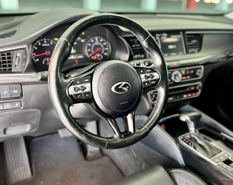 2018 Kia Cadenza Premium