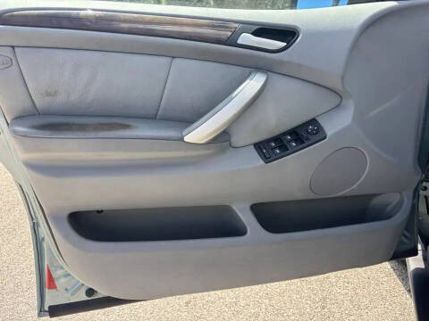 2002 BMW X5 3.0i