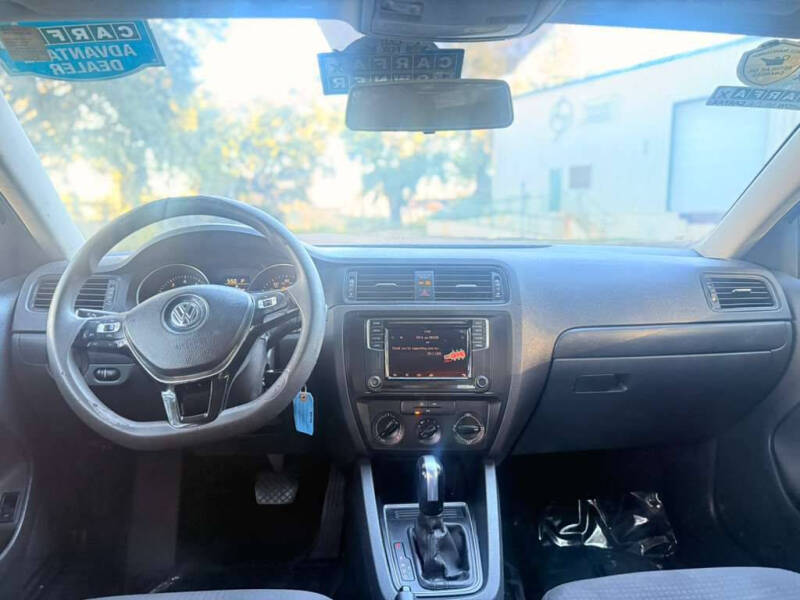 2016 Volkswagen Jetta