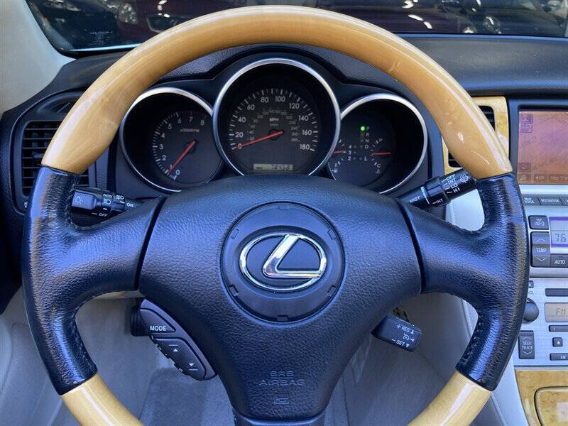 2005 Lexus SC 430