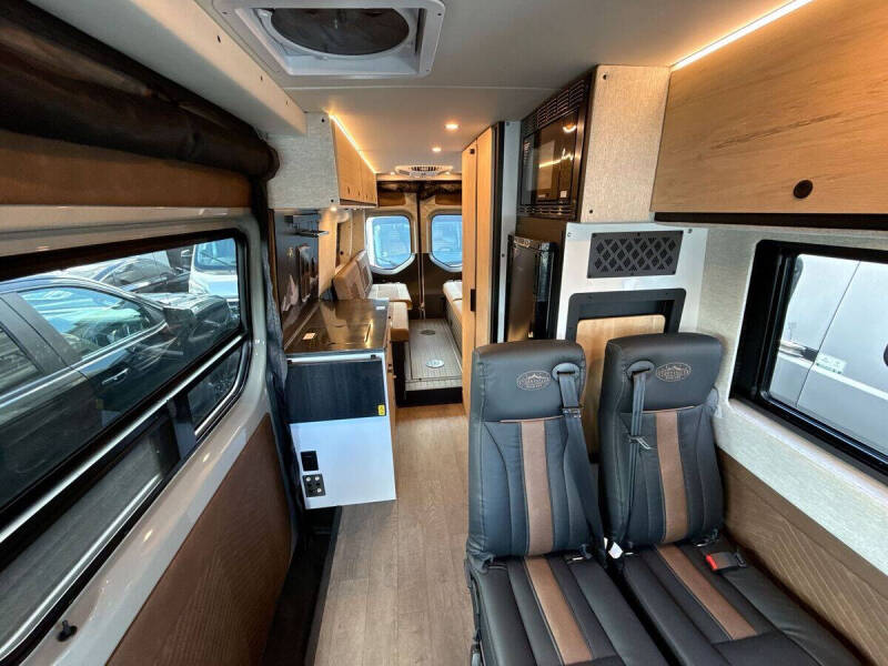 2025 Mercedes-Benz Sprinter