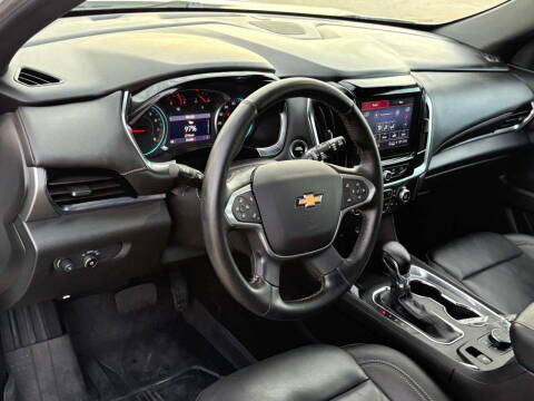 2023 Chevrolet Traverse LT Leather