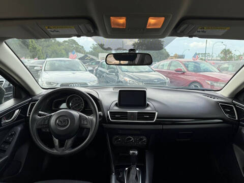 2015 Mazda MAZDA3 i Sport