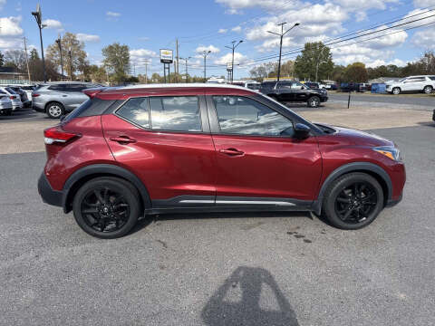 2020 Nissan Kicks SR