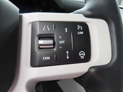 2025 Land Rover Defender 130 P300 S